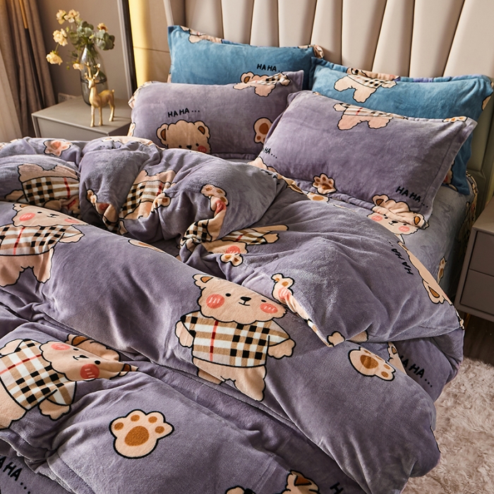 91家纺网 家纺一手货源 找家纺 纽缦 2021新款牛奶绒四件套法莱水晶宝宝绒 摩卡小熊灰咖