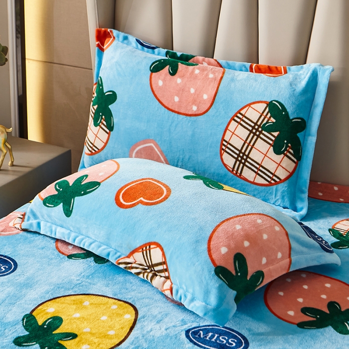 91家纺网 家纺一手货源 找家纺 纽缦 2021新款牛奶绒四件套法莱水晶宝宝绒 硕果蓝