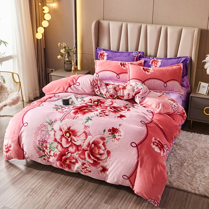 91家纺网 家纺一手货源 找家纺 纽缦 2021新款牛奶绒四件套法莱水晶宝宝绒 婉韵红（大版）