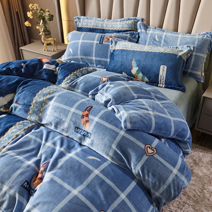 91家纺网 家纺一手货源 找家纺 纽缦 2021新款牛奶绒四件套法莱水晶宝宝绒 羽毛（大版）