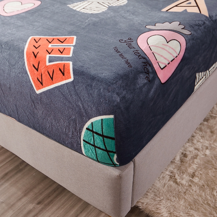 91家纺网 家纺一手货源 找家纺 纽缦 2021新款牛奶绒四件套法莱水晶宝宝绒 字母乐园