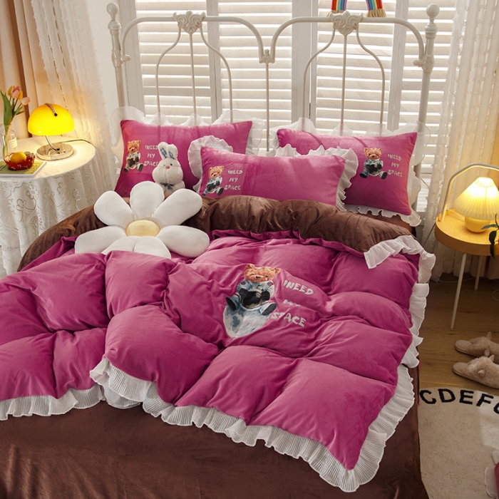 91家纺网 家纺一手货源 找家纺 纽缦 2021新款韩版水晶绒床单四件套法莱水晶牛奶 萌熊-豆沙咖