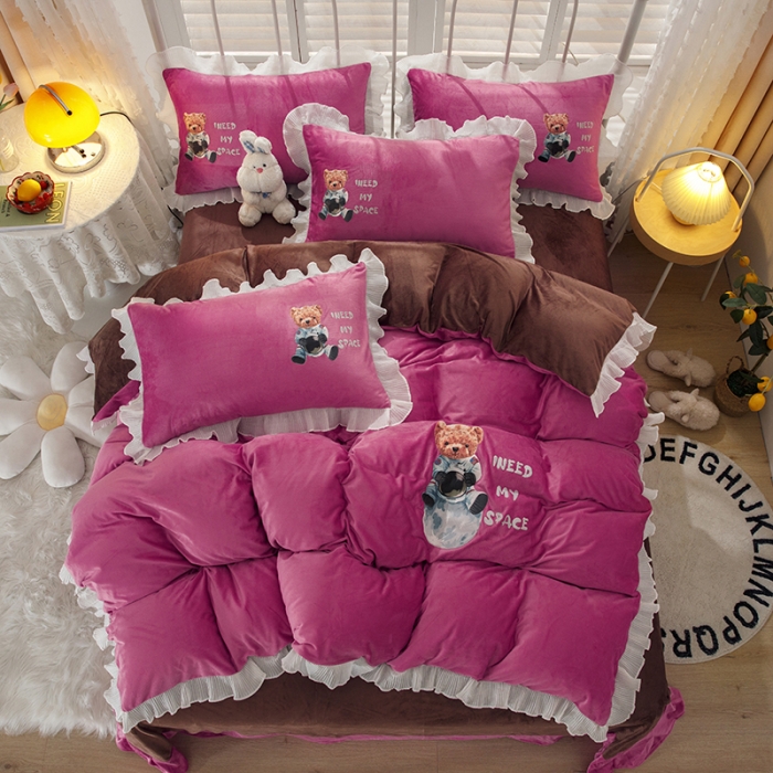 91家纺网 家纺一手货源 找家纺 纽缦 2021新款韩版水晶绒床单四件套法莱水晶牛奶 萌熊-豆沙咖