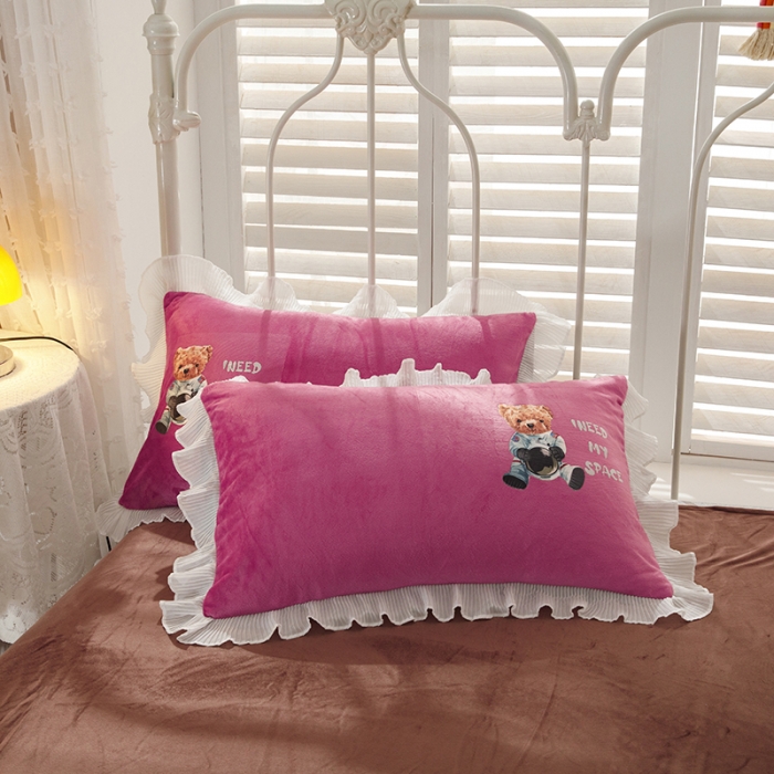 91家纺网 家纺一手货源 找家纺 纽缦 2021新款韩版水晶绒床单四件套法莱水晶牛奶 萌熊-豆沙咖