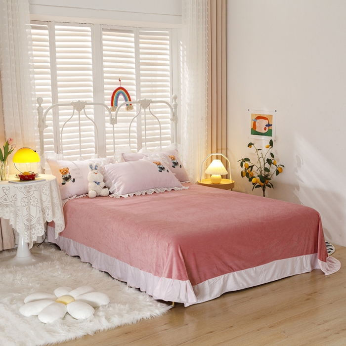 91家纺网 家纺一手货源 找家纺 纽缦 2021新款韩版水晶绒床单四件套法莱水晶牛奶 萌熊-粉豆沙