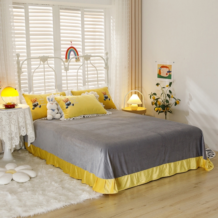 91家纺网 家纺一手货源 找家纺 纽缦 2021新款韩版水晶绒床单四件套法莱水晶牛奶 萌熊-姜黄灰