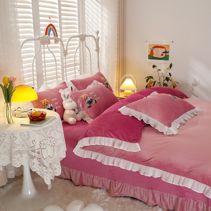 91家纺网 家纺一手货源 找家纺 纽缦 2021新款韩版水晶绒床单四件套法莱水晶牛奶 萌熊-深浅豆沙