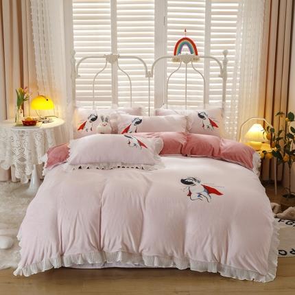 91家纺网 家纺一手货源 找家纺 纽缦 2021新款韩版水晶绒床单四件套法莱水晶牛奶 太空小超人-粉豆沙