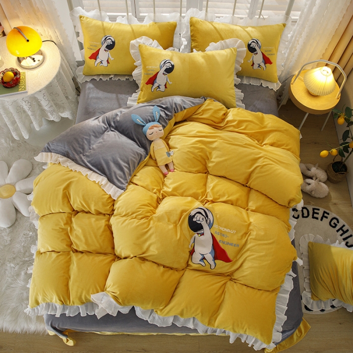 91家纺网 家纺一手货源 找家纺 纽缦 2021新款韩版水晶绒床单四件套法莱水晶牛奶 太空小超人-姜黄灰