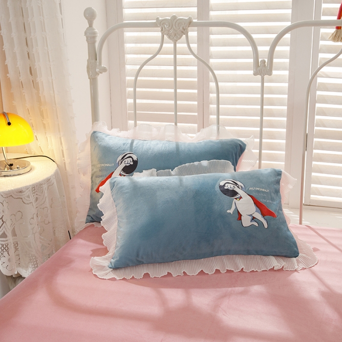 91家纺网 家纺一手货源 找家纺 纽缦 2021新款韩版水晶绒床单四件套法莱水晶牛奶 太空小超人-蓝灰粉