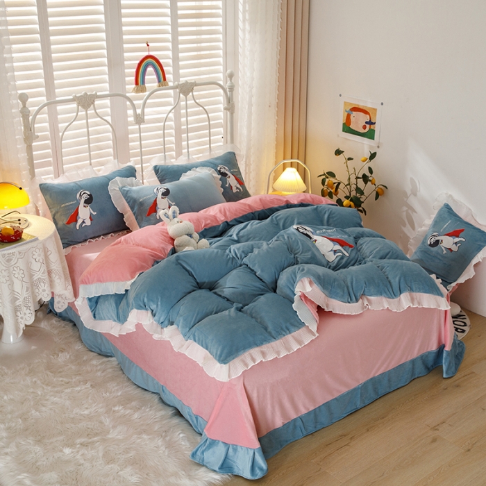 91家纺网 家纺一手货源 找家纺 纽缦 2021新款韩版水晶绒床单四件套法莱水晶牛奶 太空小超人-蓝灰粉