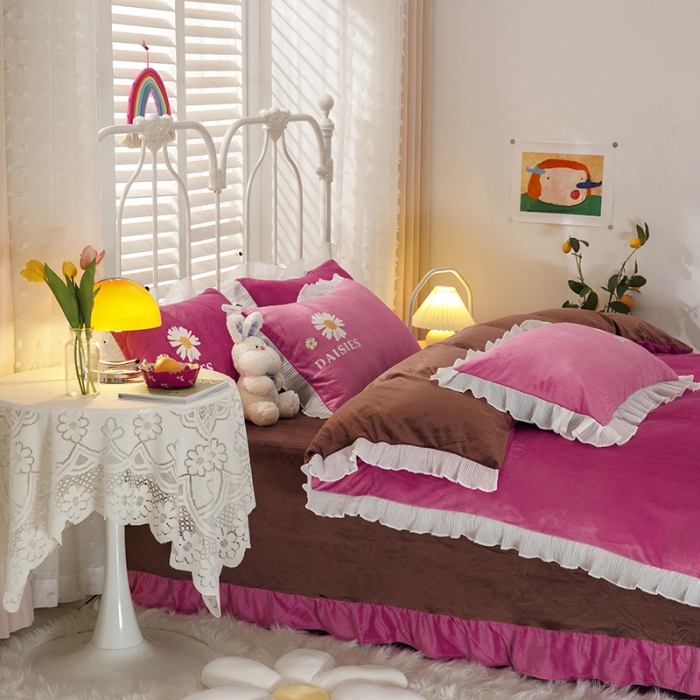 91家纺网 家纺一手货源 找家纺 纽缦 2021新款韩版水晶绒床单四件套法莱水晶牛奶 小雏菊-豆沙咖