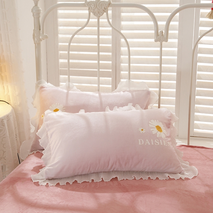 91家纺网 家纺一手货源 找家纺 纽缦 2021新款韩版水晶绒床单四件套法莱水晶牛奶 小雏菊-粉豆沙