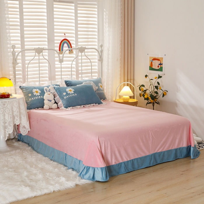 91家纺网 家纺一手货源 找家纺 纽缦 2021新款韩版水晶绒床单四件套法莱水晶牛奶 小雏菊-蓝灰粉