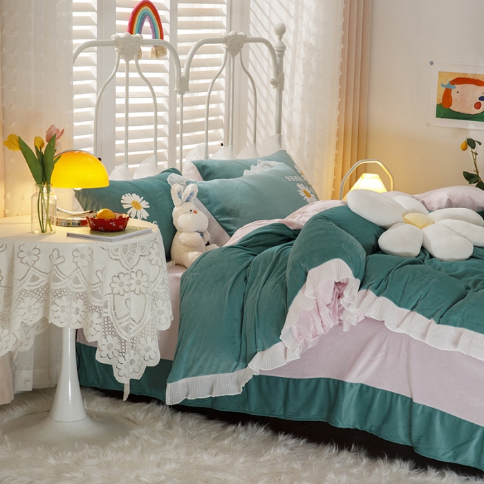 91家纺网 家纺一手货源 找家纺 纽缦 2021新款韩版水晶绒床单四件套法莱水晶牛奶 小雏菊-浅绿粉