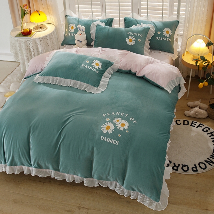 91家纺网 家纺一手货源 找家纺 纽缦 2021新款韩版水晶绒床单四件套法莱水晶牛奶 小雏菊-浅绿粉