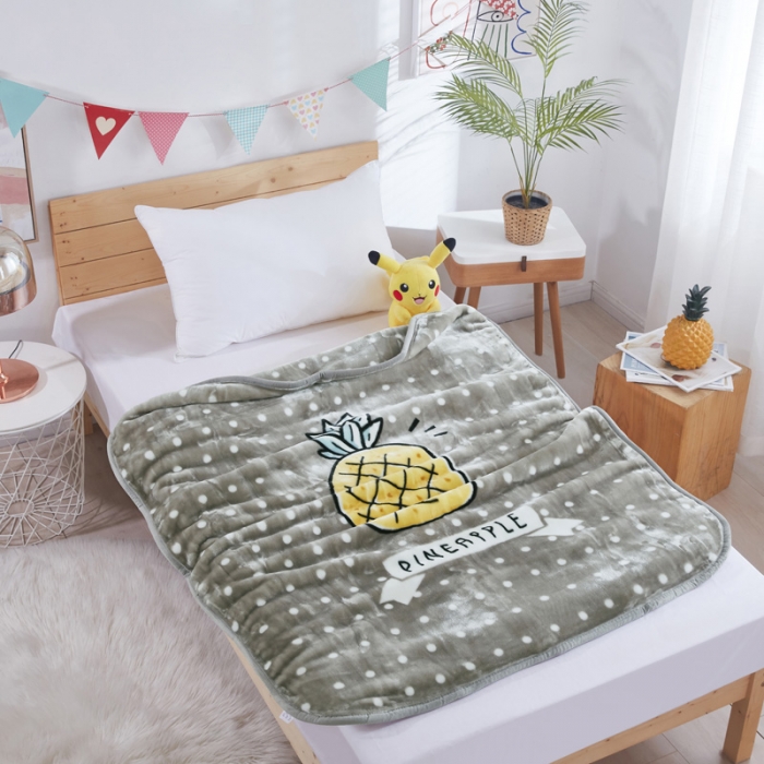 91家纺网 家纺一手货源 找家纺 凯轩毛毛毯毯子 儿童云毛毯毯子系列不二家 菠萝-灰