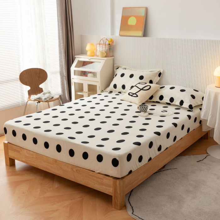 91家纺网 家纺一手货源 找家纺 梦家居 2021新款秋冬牛奶绒床笠单品 大波点