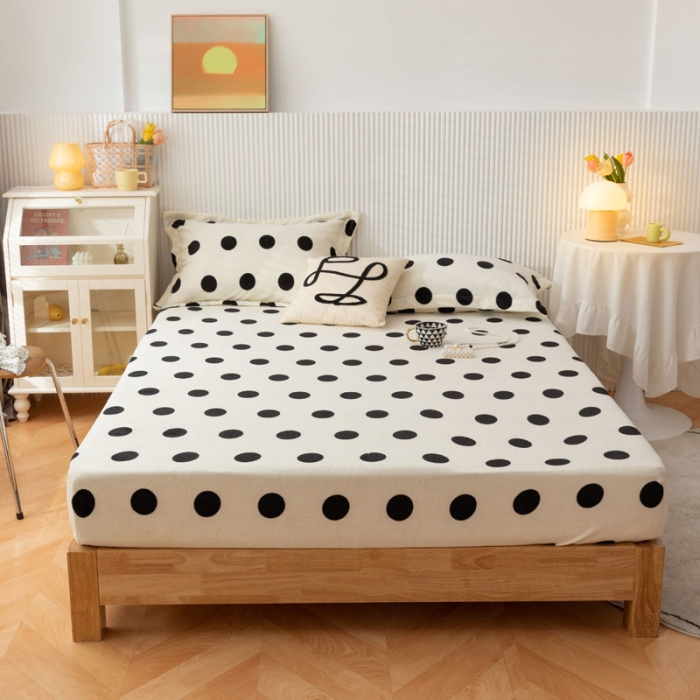 91家纺网 家纺一手货源 找家纺 梦家居 2021新款秋冬牛奶绒床笠单品 大波点