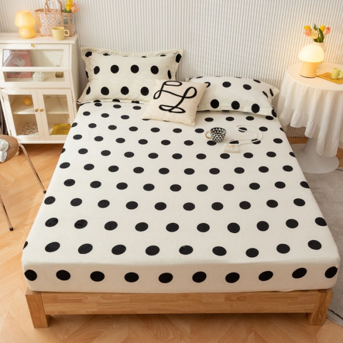 91家纺网 家纺一手货源 找家纺 梦家居 2021新款秋冬牛奶绒床笠单品 大波点