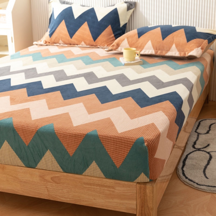 91家纺网 家纺一手货源 找家纺 梦家居 2021新款秋冬牛奶绒床笠单品 七彩几何