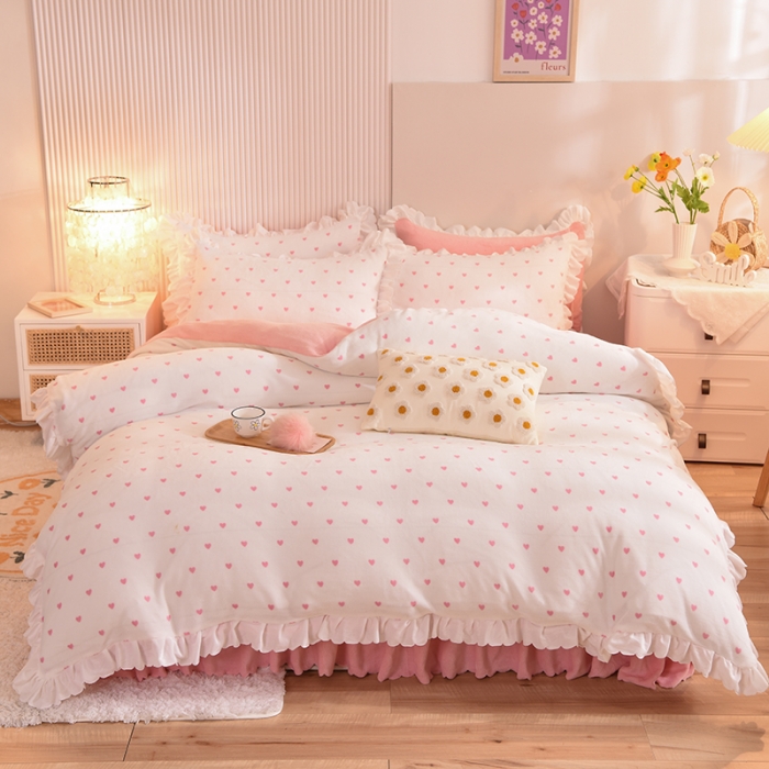 91家纺网 家纺一手货源 找家纺 金盛皇朝新款牛奶水晶宝宝绒韩版荷叶边床裙款四件套 甜心糖果粉