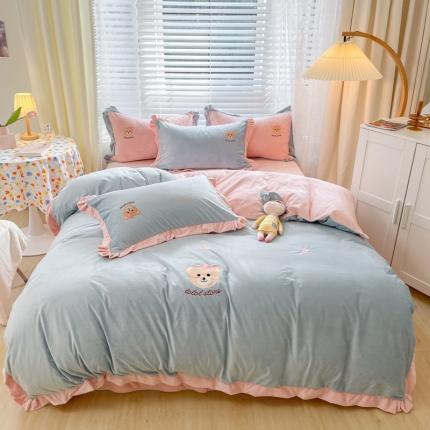 91家纺网 家纺一手货源 找家纺 百寐 2021新款双面牛奶绒四件套 温暖熊抱-兰