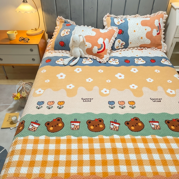 91家纺网 家纺一手货源 找家纺 索飞特牛奶绒夹棉绗缝床盖三件套 布朗熊