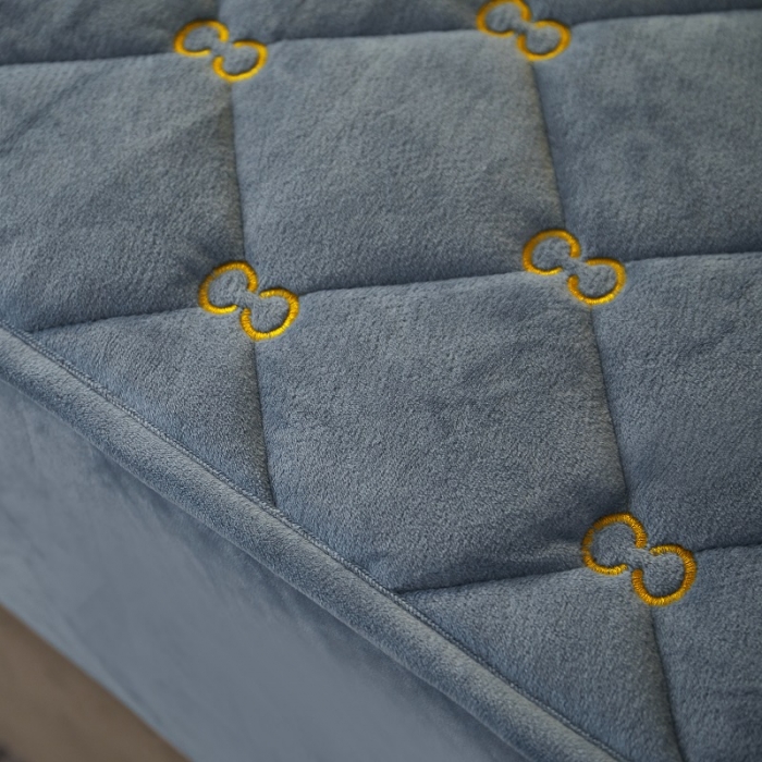 91家纺网 家纺一手货源 找家纺 （总）欧邦 新款纯色水晶绒刺绣夹棉床笠