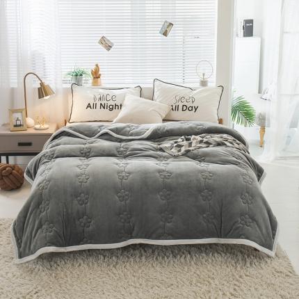 91家纺网 家纺一手货源 找家纺 （总）恩和家纺 2024新款法莱绒夹棉毛毯梅花朵朵-系列