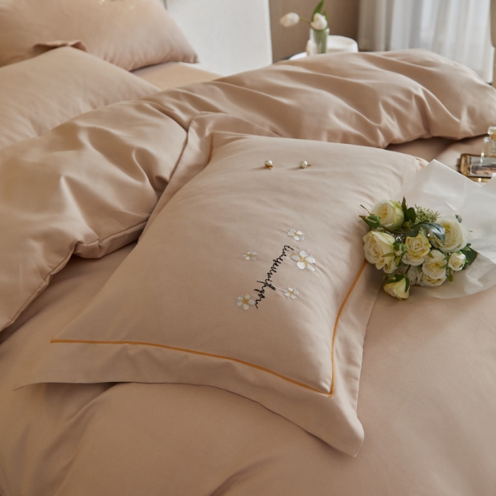 91家纺网 家纺一手货源 找家纺 凡客2021秋冬新款埃类棉刺绣磨毛四件套-樱语 樱语-浅咖