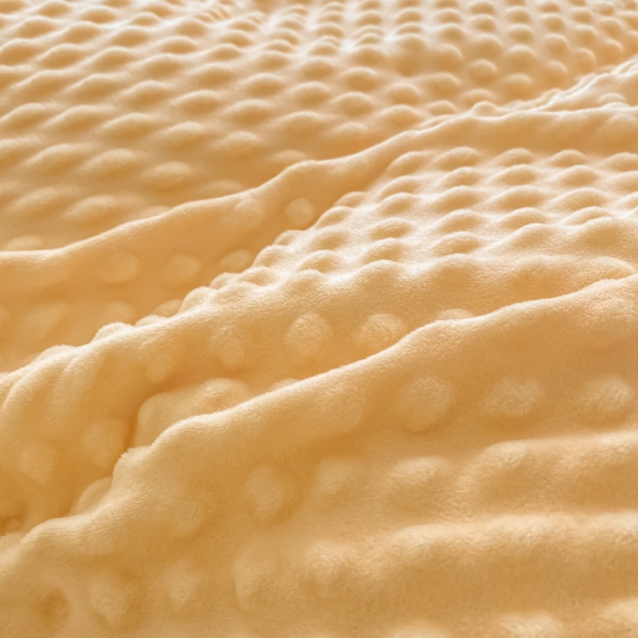 91家纺网 家纺一手货源 找家纺 玛奇朵 2021新款豆豆绒珍珠款四件套-梦露系列 梦露-亮丽黄