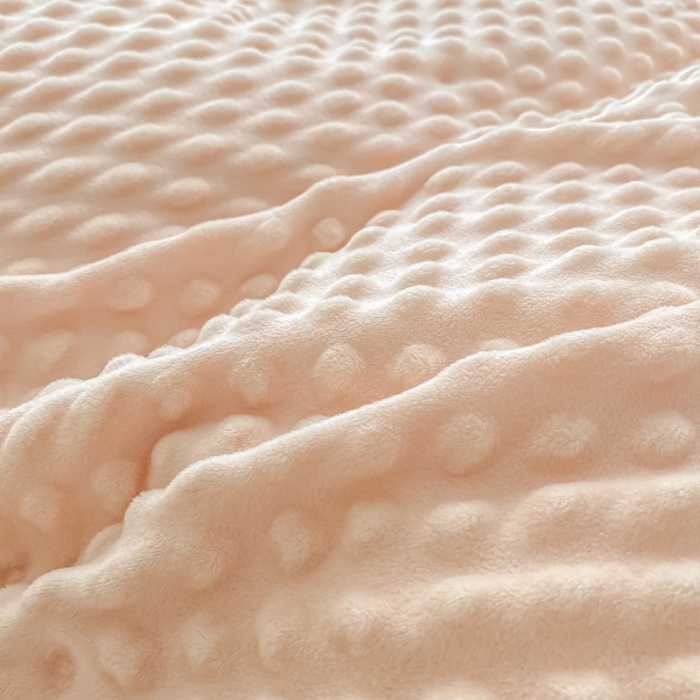 91家纺网 家纺一手货源 找家纺 玛奇朵2021新款豆豆绒珍珠款四件套-梦露系列 梦露-婴儿粉