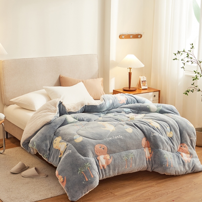 91家纺网 家纺一手货源 找家纺 佰亿莱 2024新款双面绒A版雪花绒B版羊羔绒冬被 小怪兽