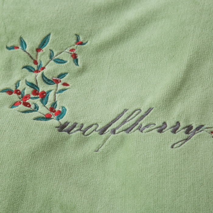 91家纺网 家纺一手货源 找家纺 凡客家居 2021秋冬新款工艺款牛奶绒四件套 繁华梦语-绿