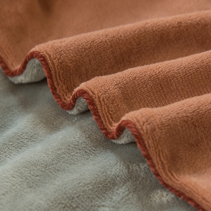 91家纺网 家纺一手货源 找家纺 凡客家居 2021秋冬新款工艺款牛奶绒四件套 格调-灰