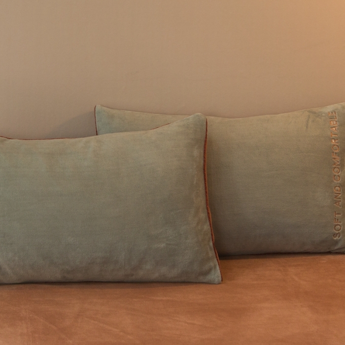 91家纺网 家纺一手货源 找家纺 凡客家居 2021秋冬新款工艺款牛奶绒四件套 格调-灰