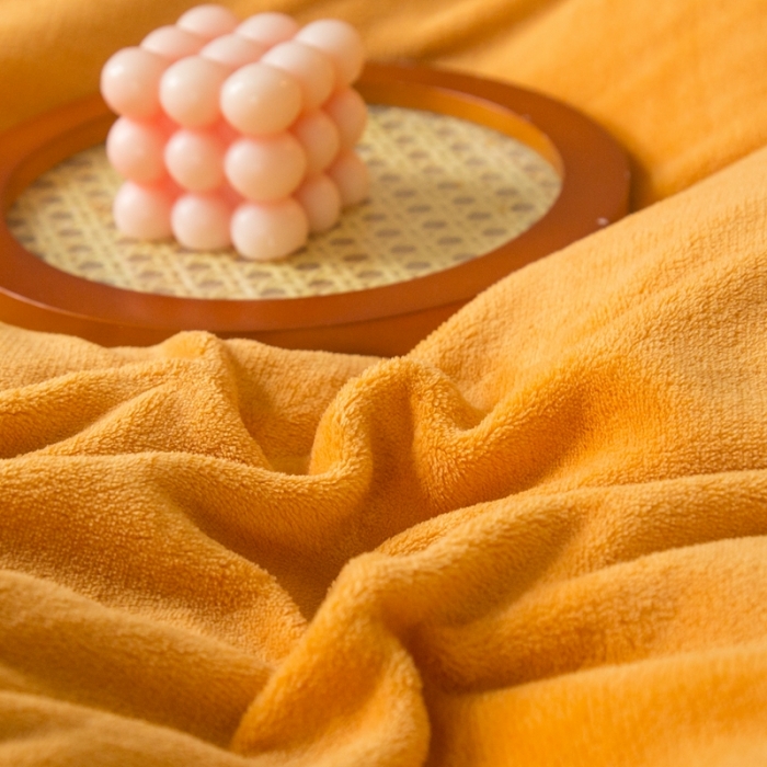 91家纺网 家纺一手货源 找家纺 凡客家居 2021秋冬新款工艺款牛奶绒四件套 快乐星球