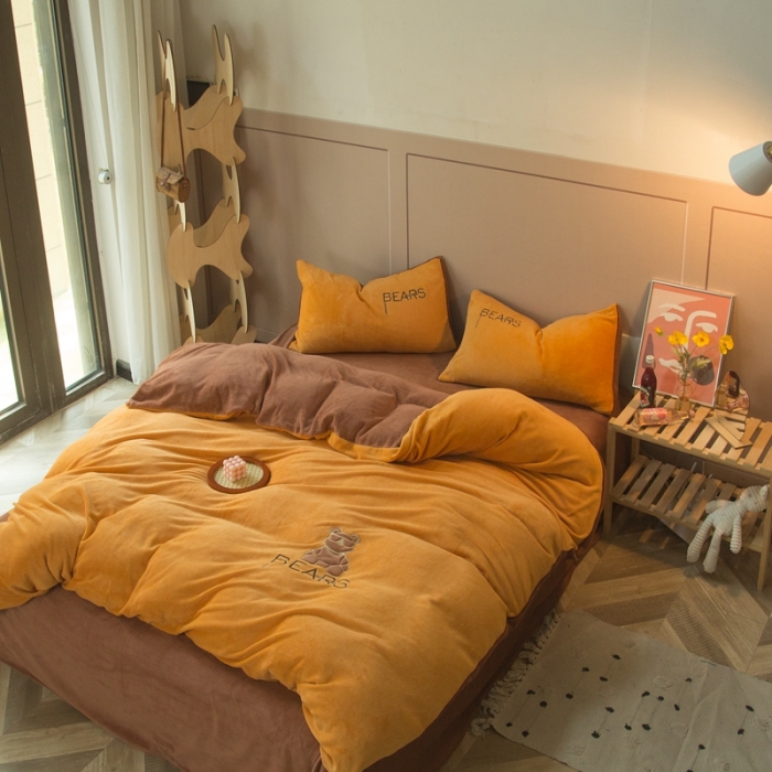 91家纺网 家纺一手货源 找家纺 凡客家居 2021秋冬新款工艺款牛奶绒四件套 快乐星球