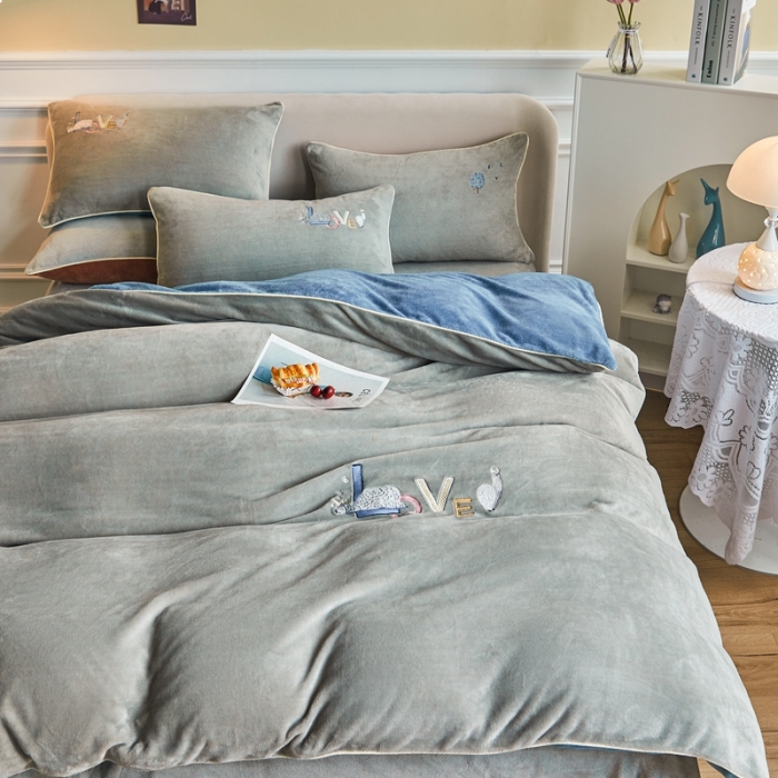 91家纺网 家纺一手货源 找家纺 凡客家居 2021秋冬新款工艺款牛奶绒四件套 梦之爱恋