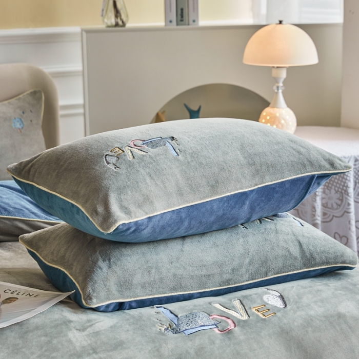 91家纺网 家纺一手货源 找家纺 凡客家居 2021秋冬新款工艺款牛奶绒四件套 梦之爱恋