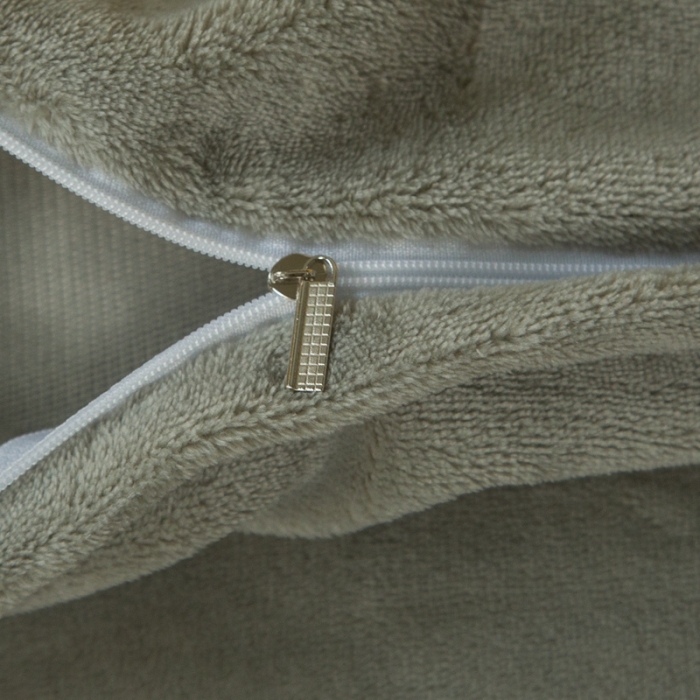 91家纺网 家纺一手货源 找家纺 凡客家居 2021秋冬新款工艺款牛奶绒四件套 外星人-黄