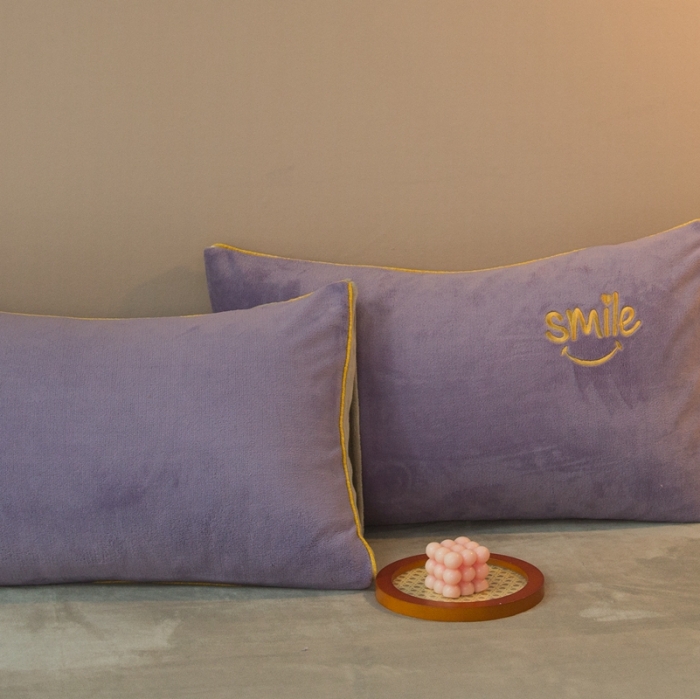 91家纺网 家纺一手货源 找家纺 凡客家居 2021秋冬新款工艺款牛奶绒四件套 微微一笑-紫