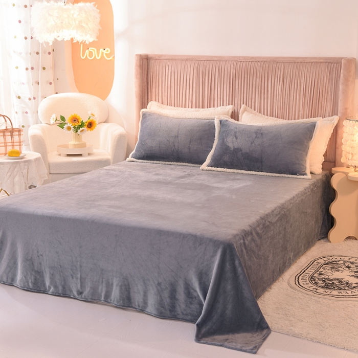 91家纺网 家纺一手货源 找家纺 艾米 2021新款牛奶绒羊羔绒双拼四件套 灰色