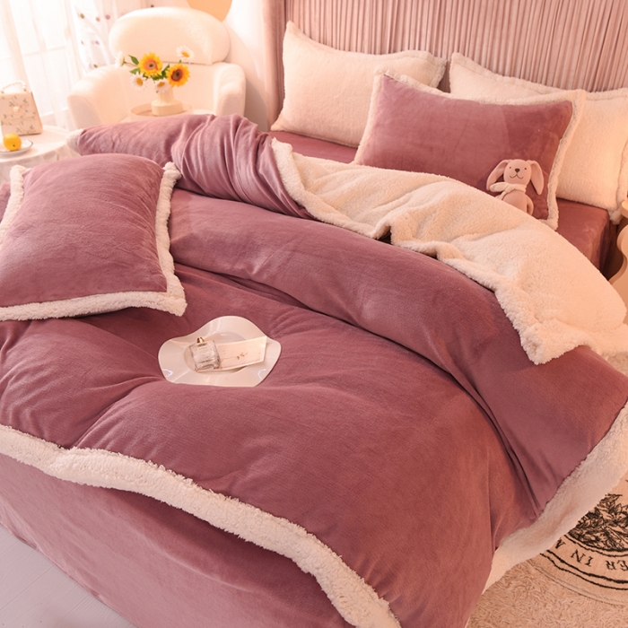 91家纺网 家纺一手货源 找家纺 艾米 2021新款牛奶绒羊羔绒双拼四件套 梅紫色