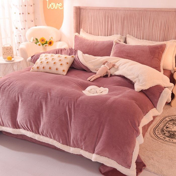 91家纺网 家纺一手货源 找家纺 艾米 2021新款牛奶绒羊羔绒双拼四件套 梅紫色