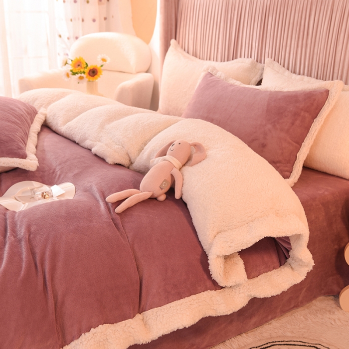 91家纺网 家纺一手货源 找家纺 艾米 2021新款牛奶绒羊羔绒双拼四件套 梅紫色