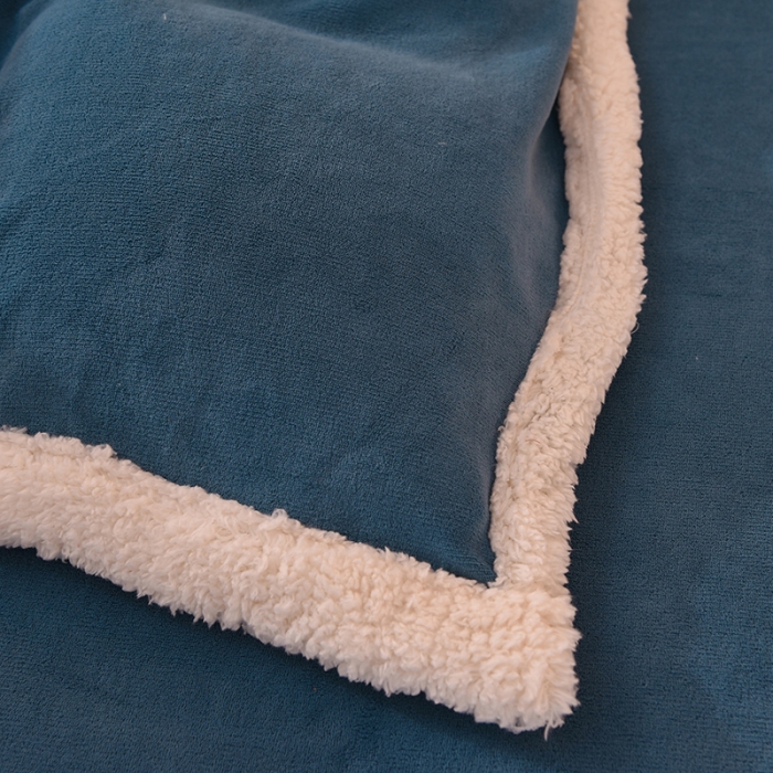 91家纺网 家纺一手货源 找家纺 艾米 2021新款牛奶绒羊羔绒双拼四件套 深蓝