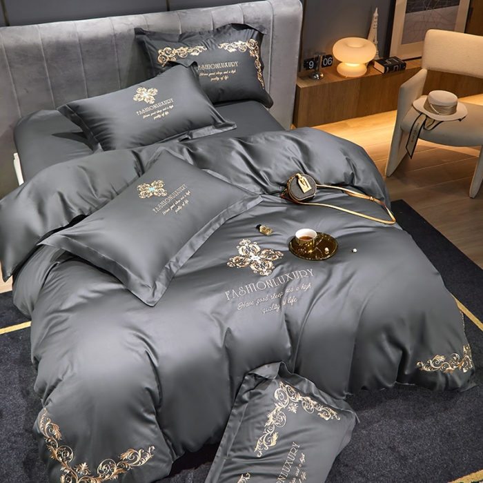 91家纺网 家纺一手货源 找家纺 凡客2022春夏新款浪漫时节60S贡缎长绒棉绣花四件套 浪漫时节（深灰）