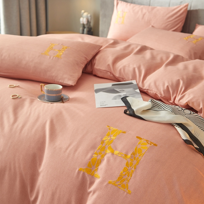 91家纺网 家纺一手货源 找家纺 凡客2021秋冬新款雅棉刺绣四件套-索菲亚 索菲亚-粉